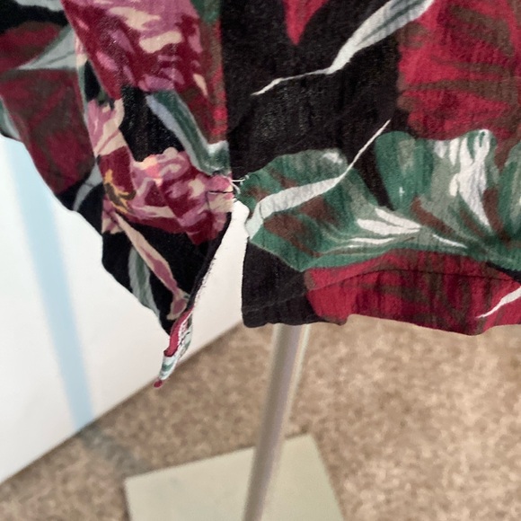 Nani Hawaiian Blouse - Picture 4 of 8